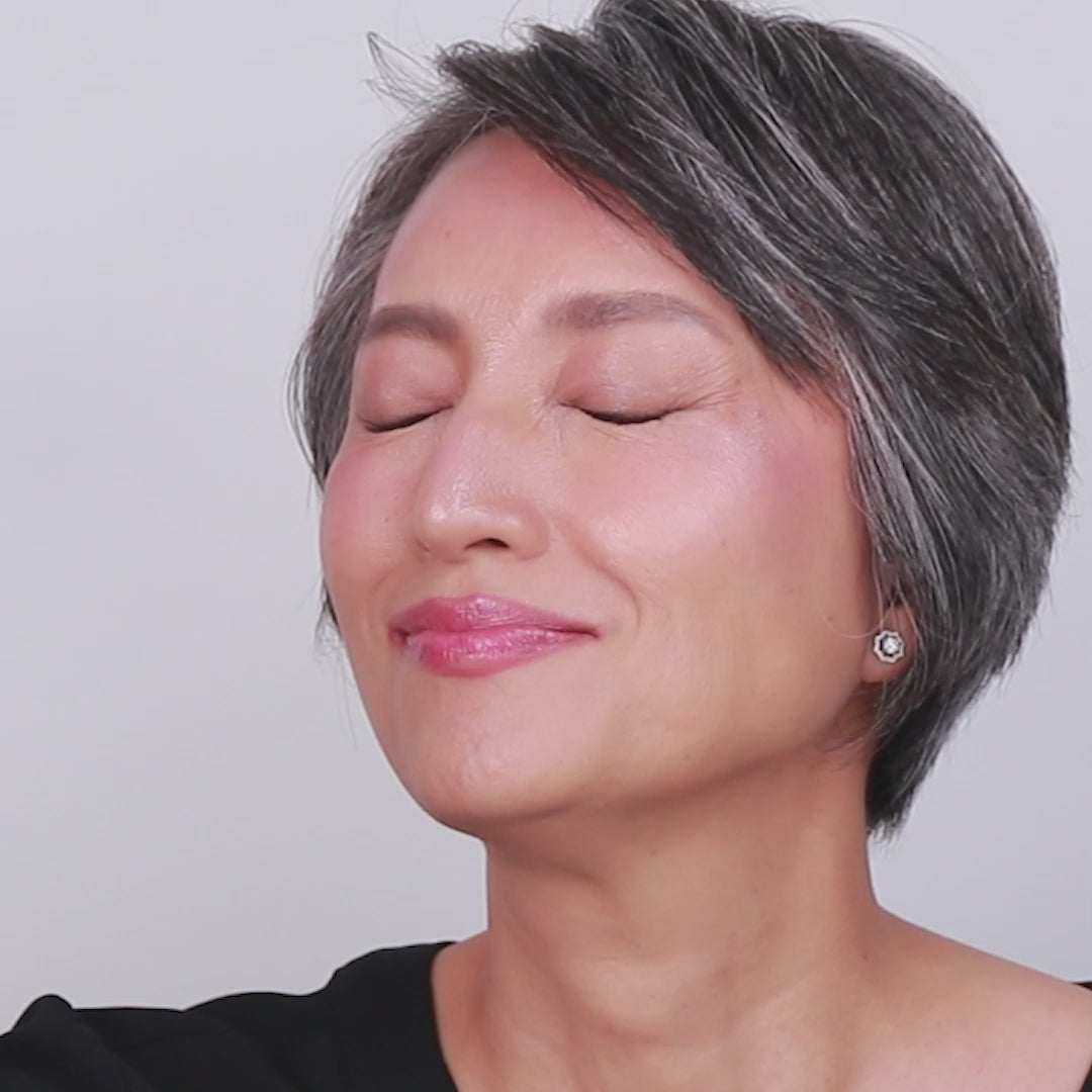 Load video: Super Stay Mattifying Setting Spray